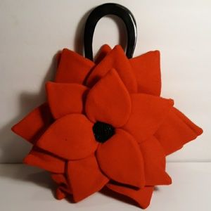 Pointsettia handbag with beaded center